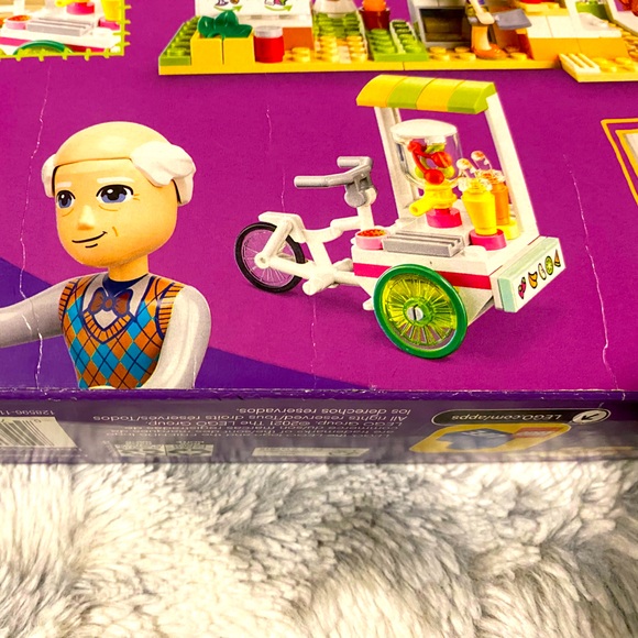 LEGO Friends Heartlake City Organic Café 41444 Building Kit, Factory Sealed - Picture 8 of 11